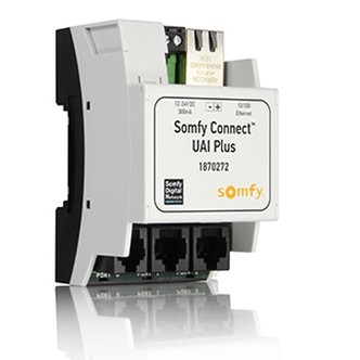 Somfy Connect Universal Automation Interface (UAI) Plus的正面侧倾角度视图